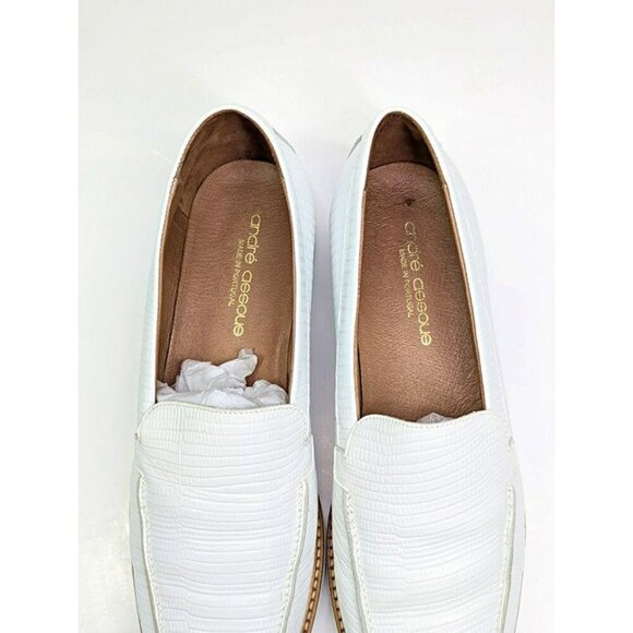 Andre Assous Women's Philipa Almond Toe Embossed Loafers Size 11 (MSRP $220) - Picture 6 of 10